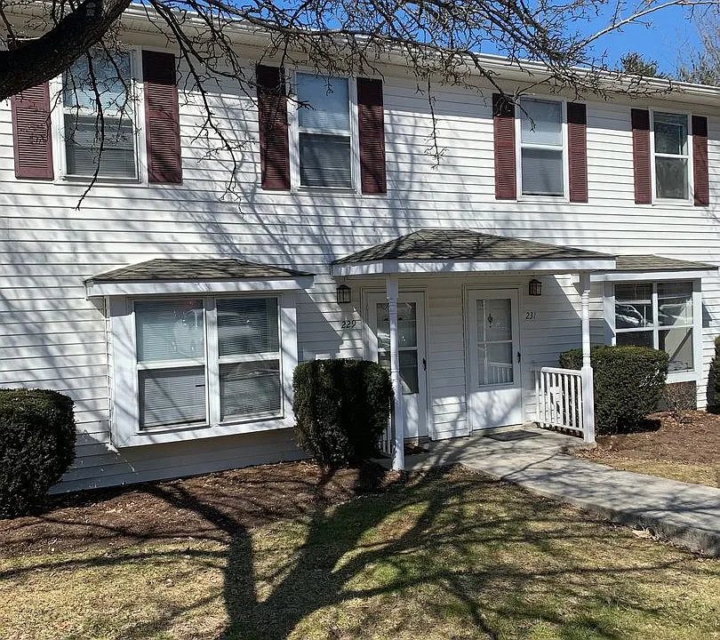 229 Janie Ln