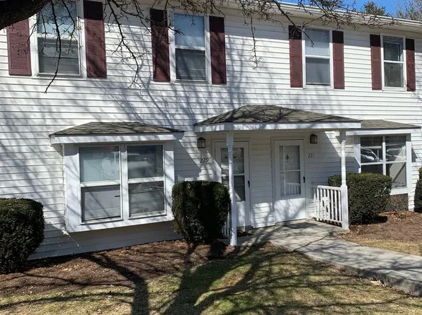 229 Janie Ln, Blacksburg, VA 24060