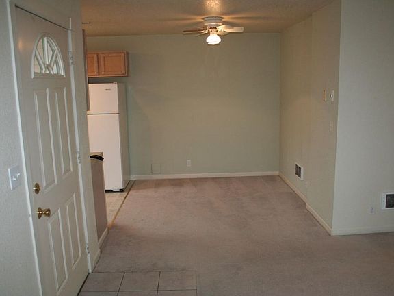 4th image of 130 SW Westpine Pl APT 5