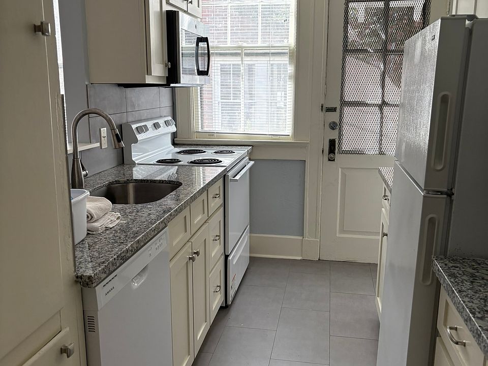 Similar kitchen