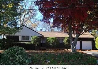 Lovely ranch, landscaping