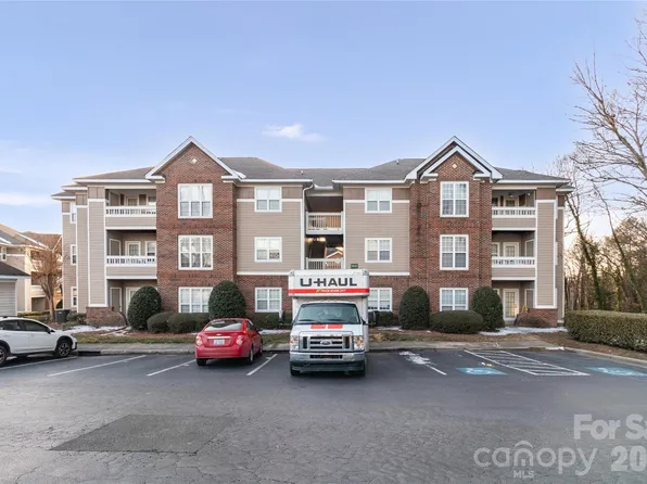 9849 Campus Walk Ln APT D, Charlotte, NC 28262