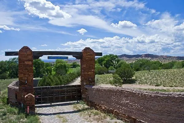 Large entrance gate