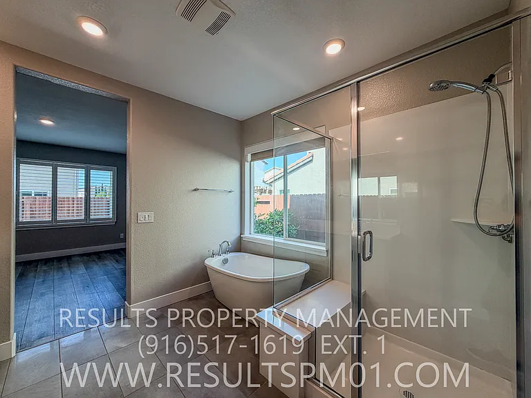 587 River St — Photo 2