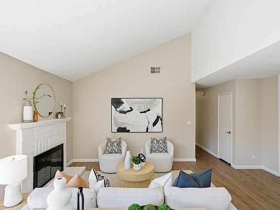 5th image of 86 Snyder Way