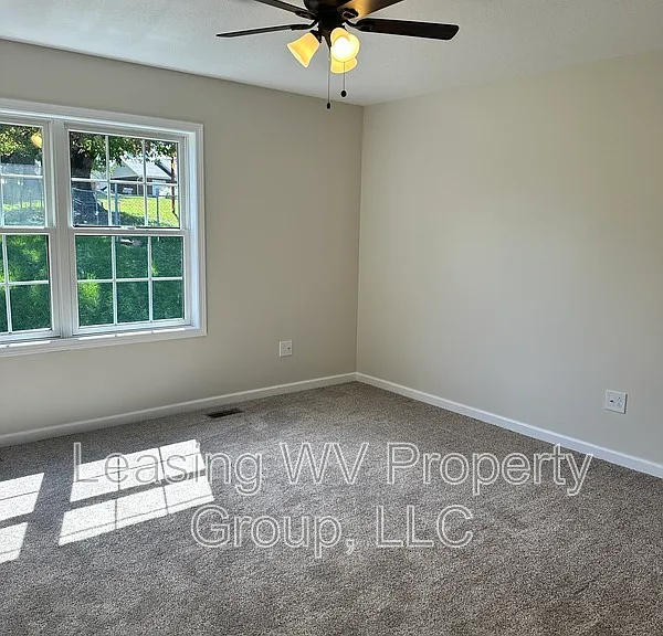 21 Bette Ln — Photo 5