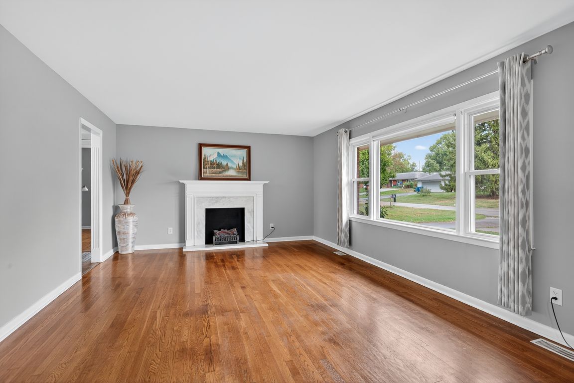 next background image