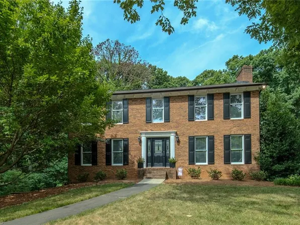 5034 Cobblestone Rd, Winston Salem, NC 27106