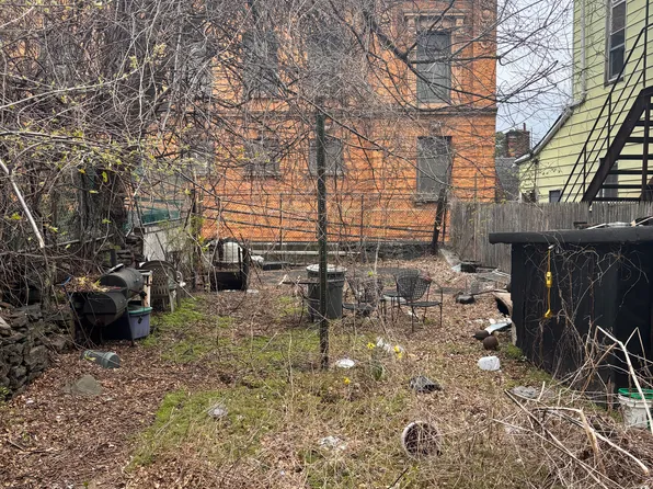 151 Summit Place image 7 of 10