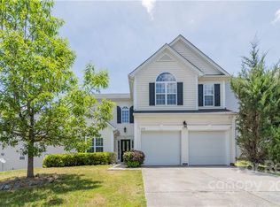 4230 Houldsworth Dr, Charlotte, NC 28213