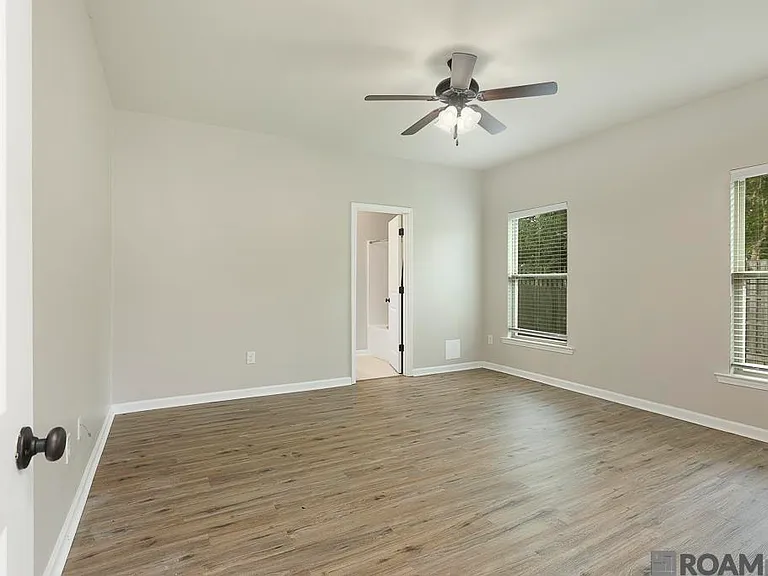 18317 Sunset Park Dr — Photo 15