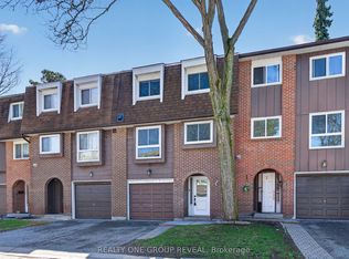 443 Manse Rd #9, Toronto, ON M1E 3V7