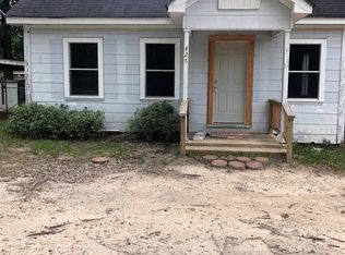 425 N Daniels St, Carthage, TX 75633