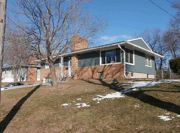 2nd image of 6411 Taylor St NE