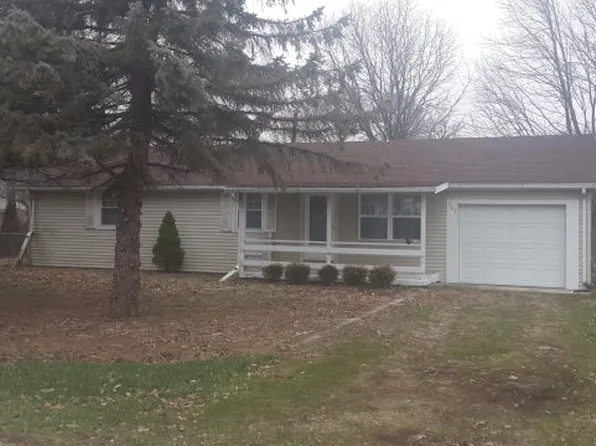 407 E Owen St, Ridge Farm, IL 61870