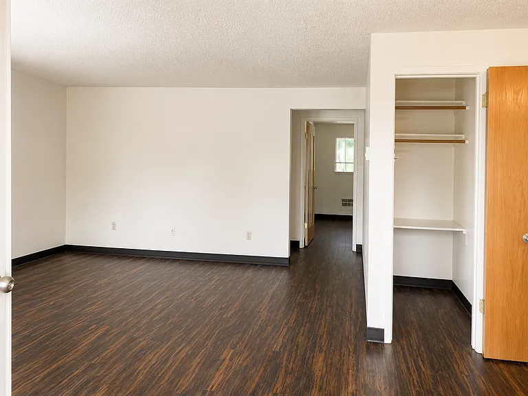 2303 Jefferson St #2 — Photo 5