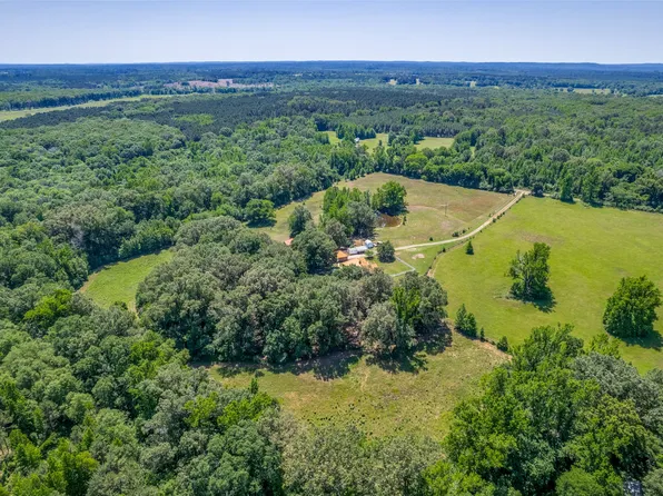 115 County Road 3302, Omaha, TX 75571
