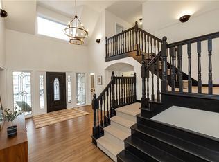 3311 Valley Ridge Ct, West Des Moines, IA 50265