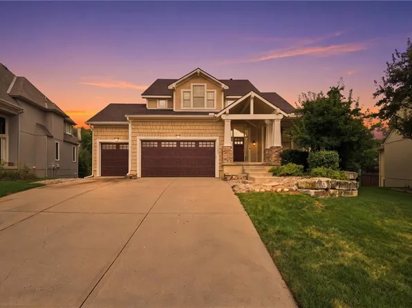 5415 W 161st Ter, Overland Park, KS 66085