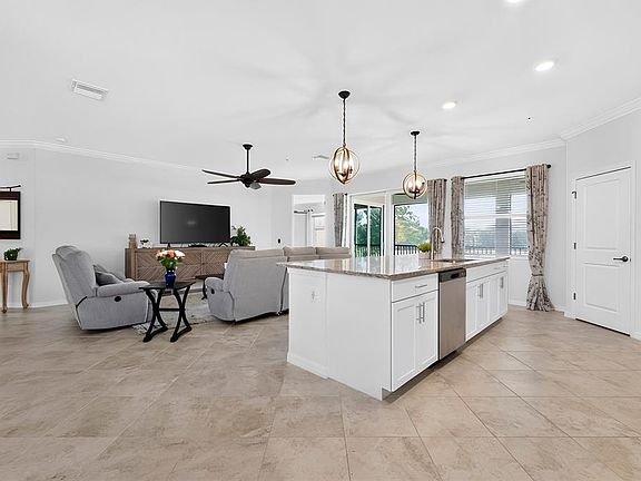 3rd image of 14648 SYCAMORE COURT #3022