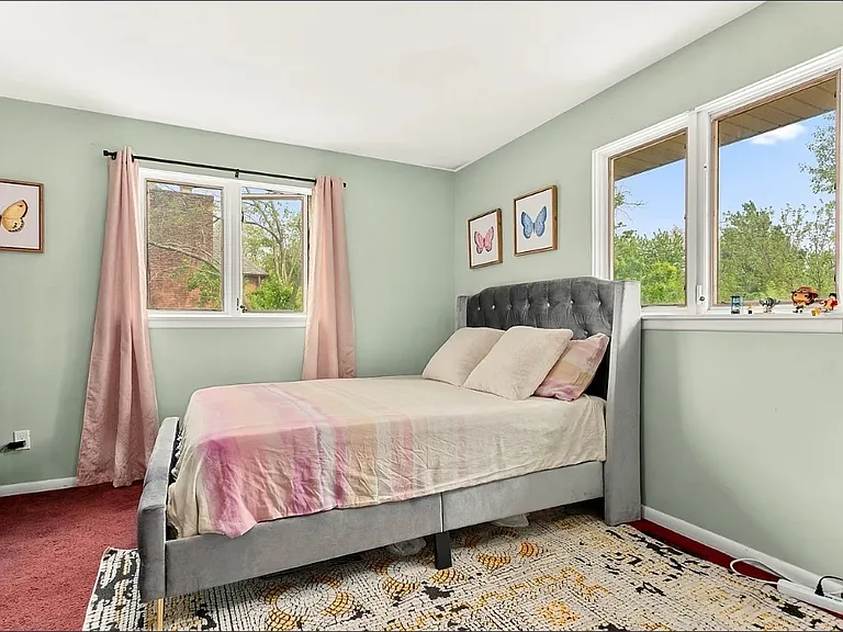 210 E Morningside Dr — Photo 17