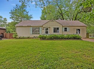 5018 Park Ln, Kansas City, MO 64118