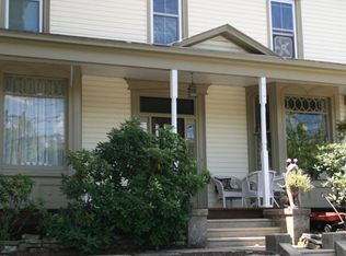 521 Delaware Ave, Portland, PA 18343