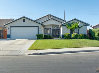 5423 Spring Flower Way, Bakersfield, CA 93313