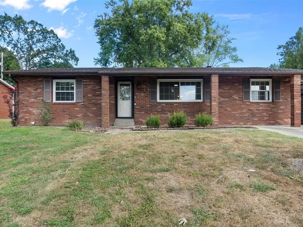 1054 Patricia St, Cape Girardeau, MO 63701