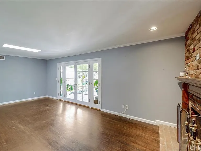 8512 Remmet Ave — Photo 10