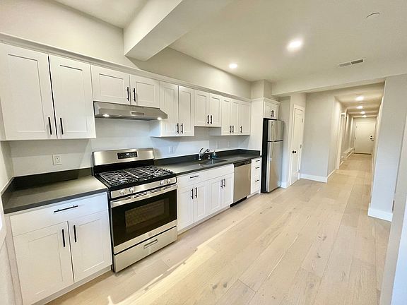 5th image of 5020 California St APT 7