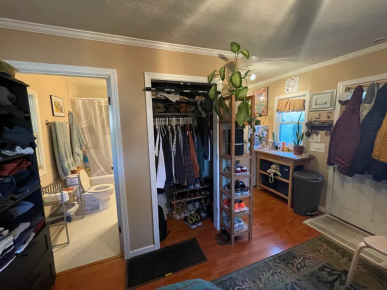 2409 Edwards St — Photo 7