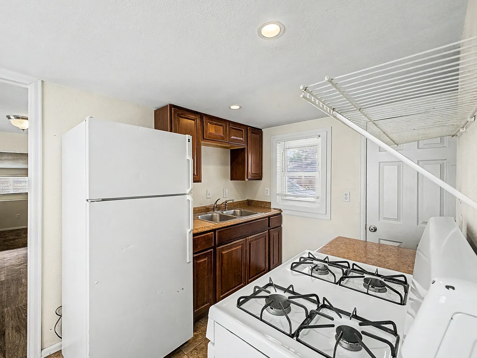 2 bed, 800 sqft, $1,650 — Photo 3