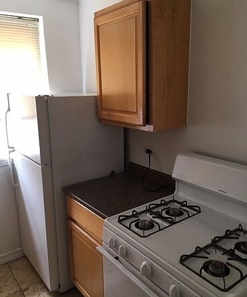 5th image of 2243 W Farwell Ave APT 1D