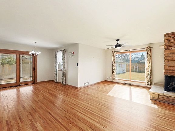 2nd image of 6415 E Rockwood Rd