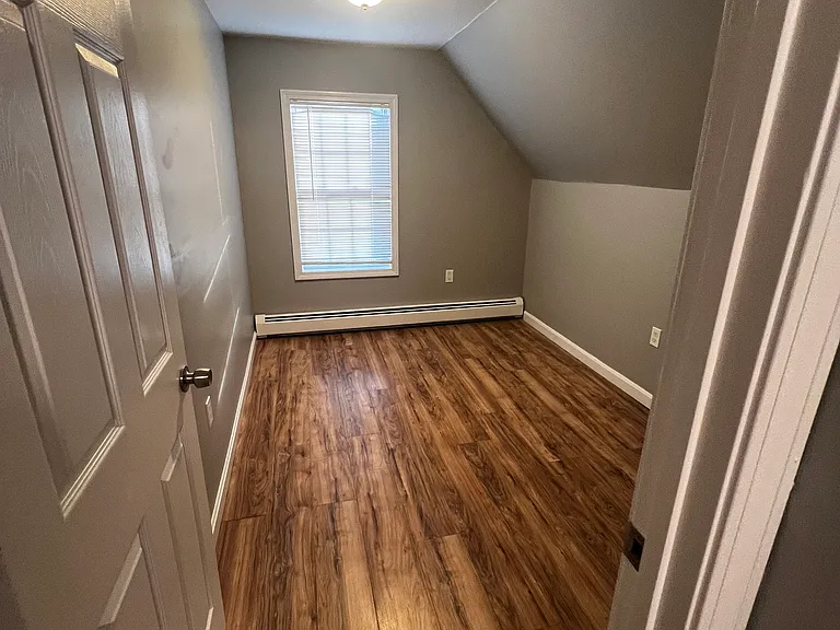 378 Center St #6 — Photo 7