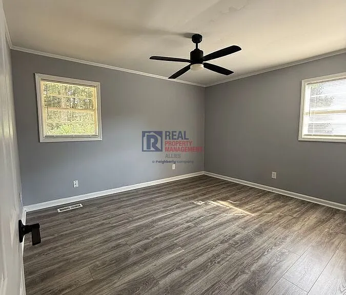 2909 Skyline Dr — Photo 4