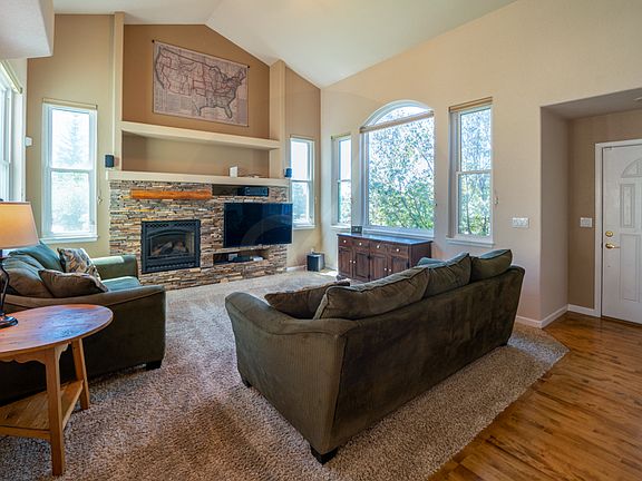 Holbein- Living Room_07192022