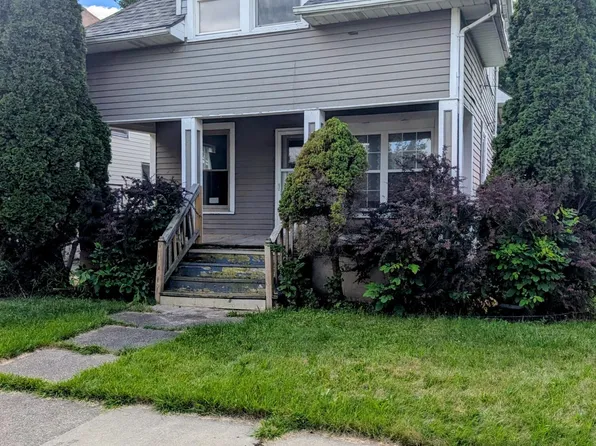1017 W Hillsdale St, Lansing, MI 48915