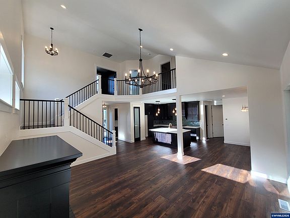 3rd image of Pheasant Model T Ave