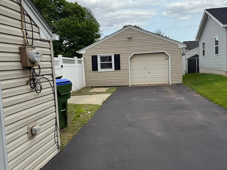 34 Walnut St — Photo 8