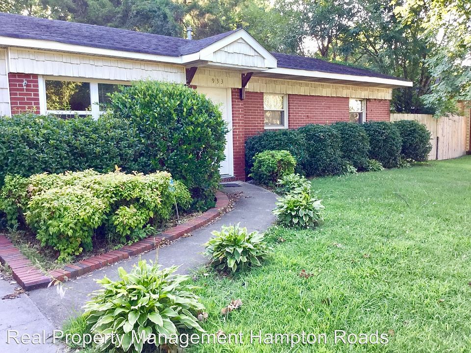 1st image of 933 Aragona Blvd