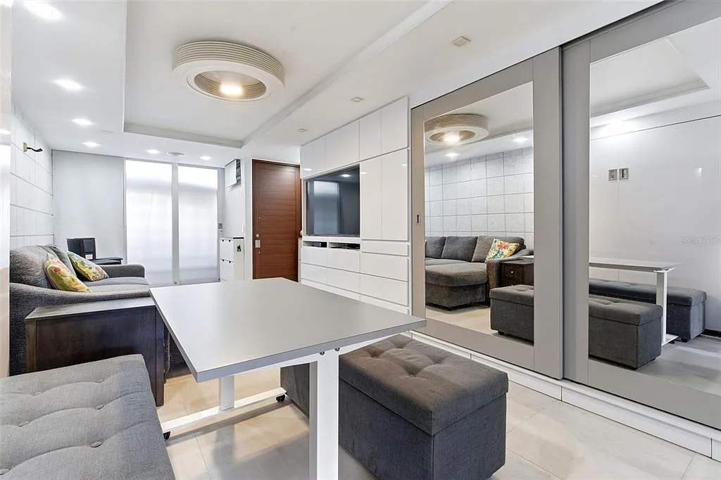 Studio, 1.0 bath, 450 sqft, $2,500 — Photo 3