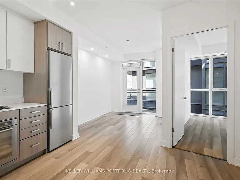 5230 Dundas St #407 — Photo 4