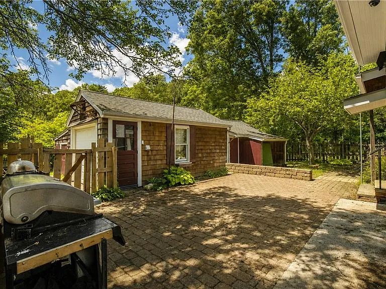 6239 Post Rd — Photo 26