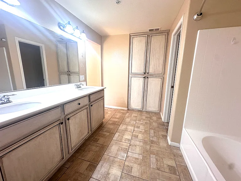 13015 Evening Creek Dr S #17 — Photo 11