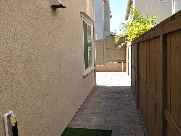 1124 Cherry Tree Ln — Photo 21