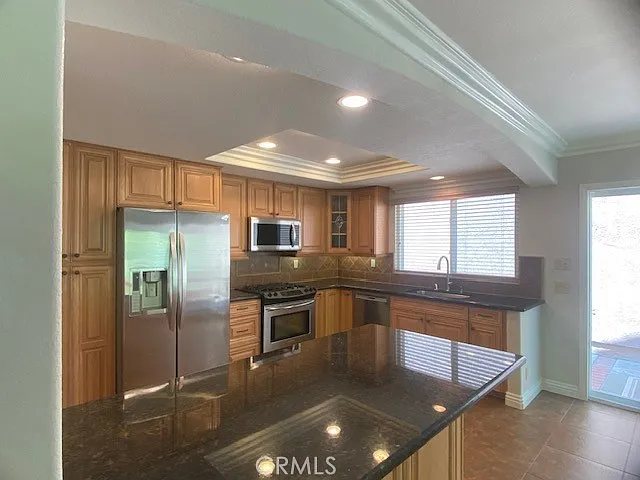 28531 Barbosa — Photo 2