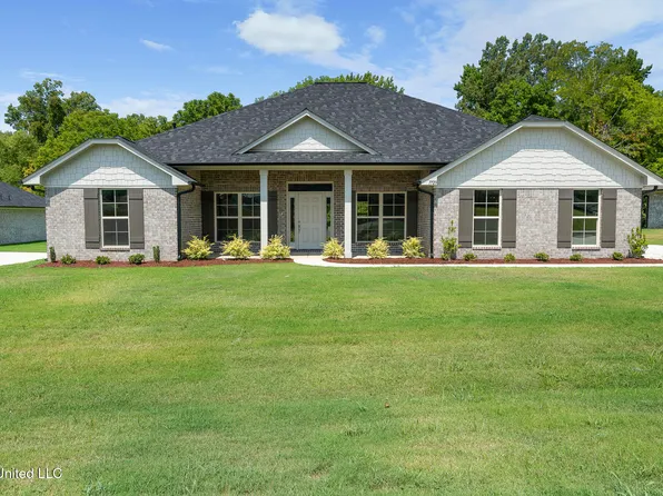 7723 Mary McCoy Dr, Horn Lake, MS 38637