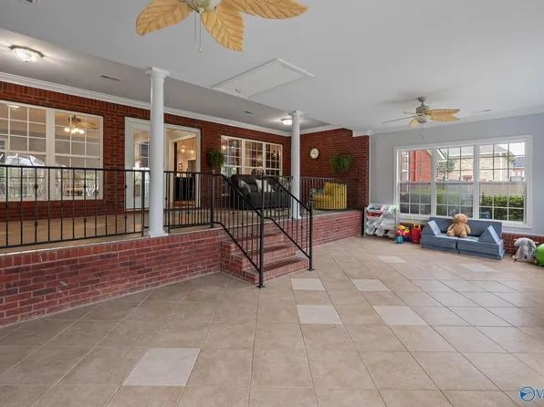 206 Gaston Dr, Madison, AL 35756